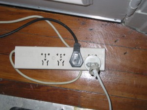 (Semi-)Universal Power Strip